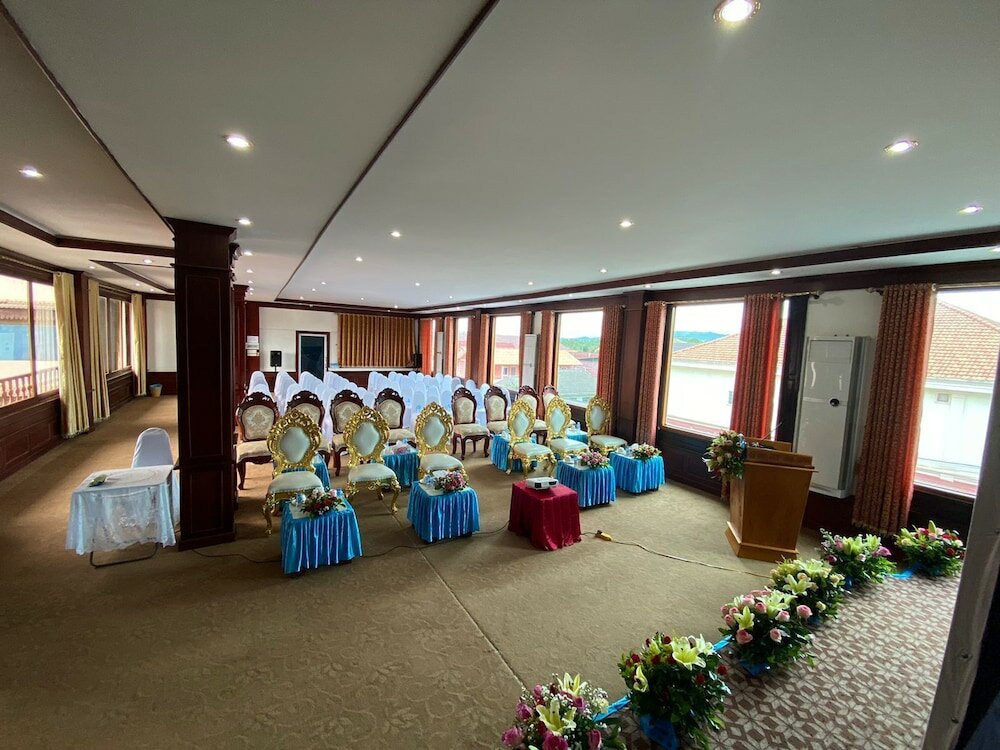 Фото Anoulackkhenlao Hotel