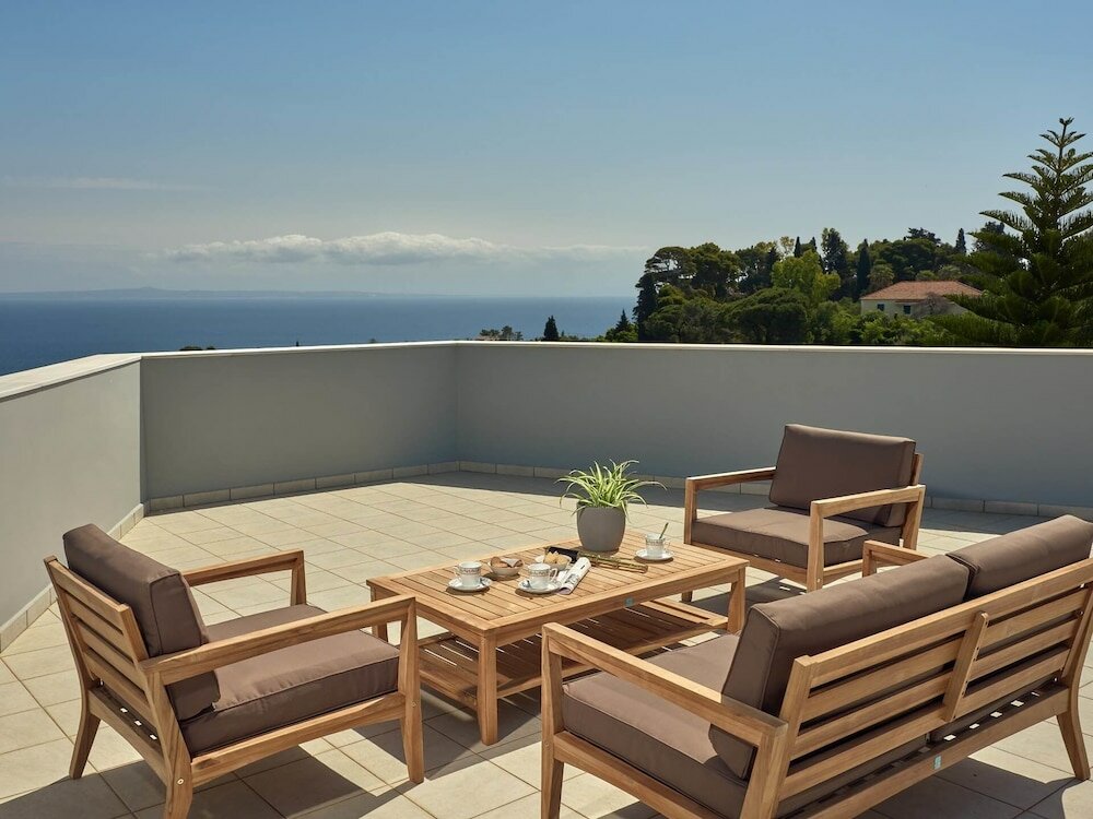 Фото Mont Bleu Luxury Villa