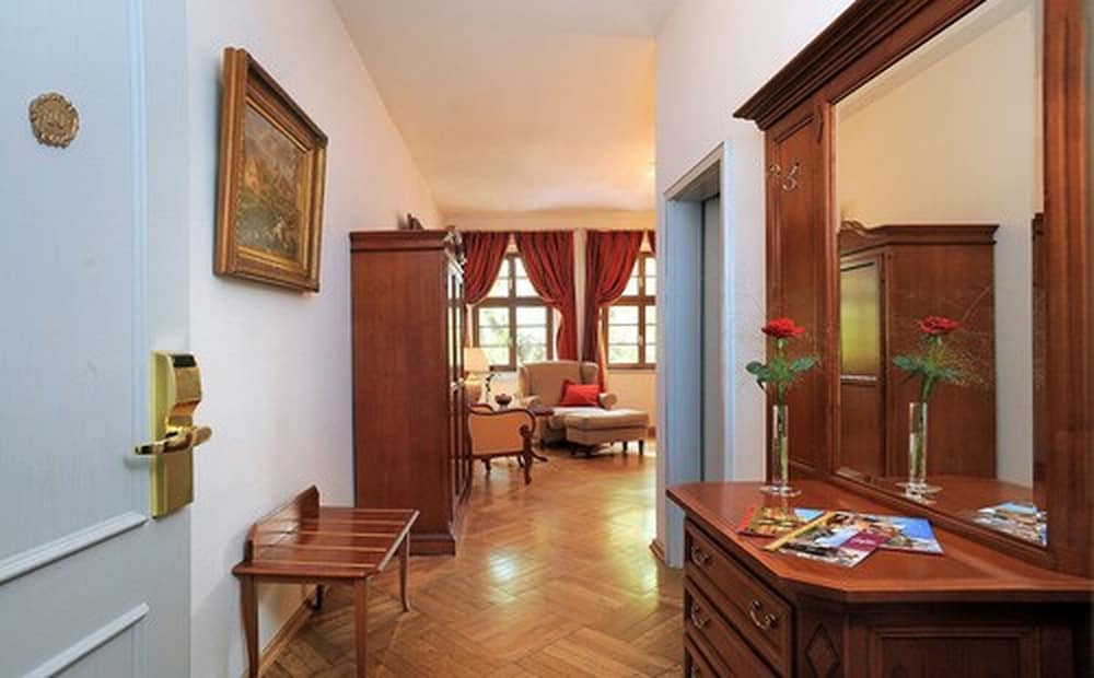 Фото Romantik Hotel Burgkeller & Residenz Kerstinghaus