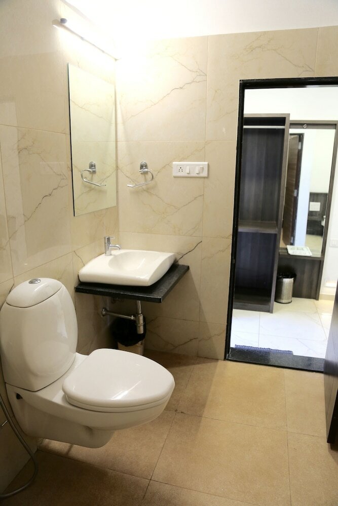 Фото Hotel Khushi International