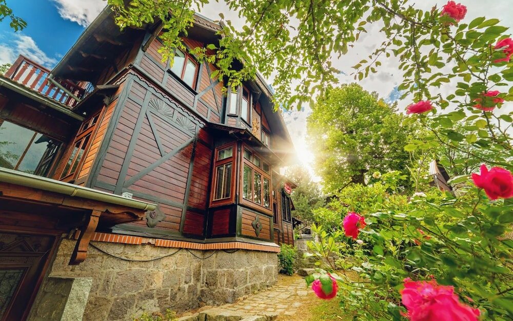 Фото отеля 2