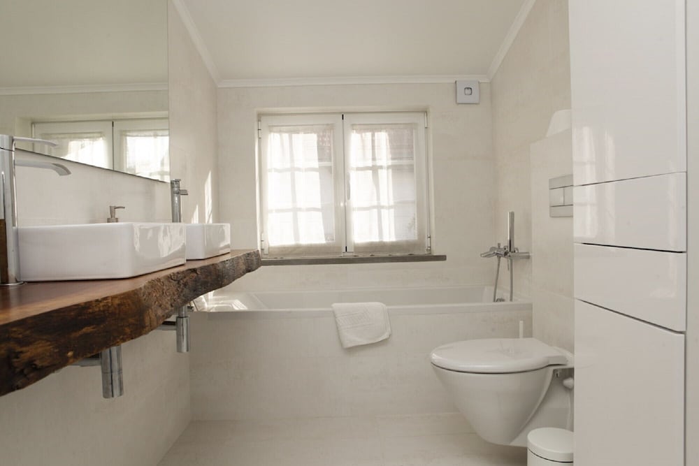 Фото Cushy Apartment with garden in Estoril