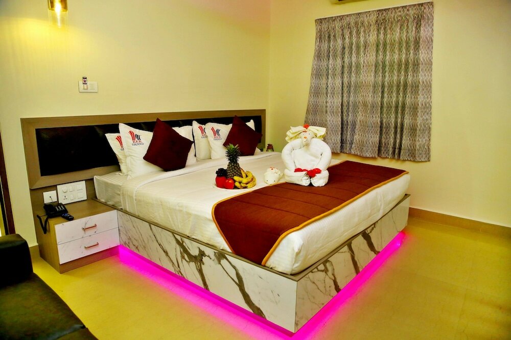 Фото Hotel Kek Grand Park