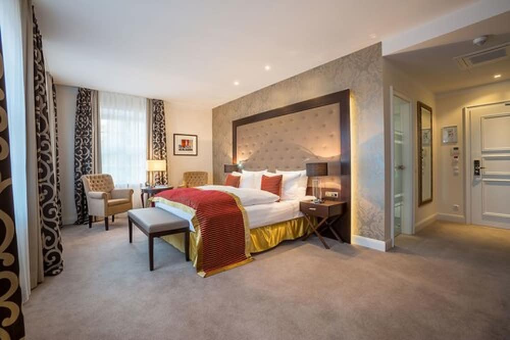 Фото Romantik Hotel Burgkeller & Residenz Kerstinghaus