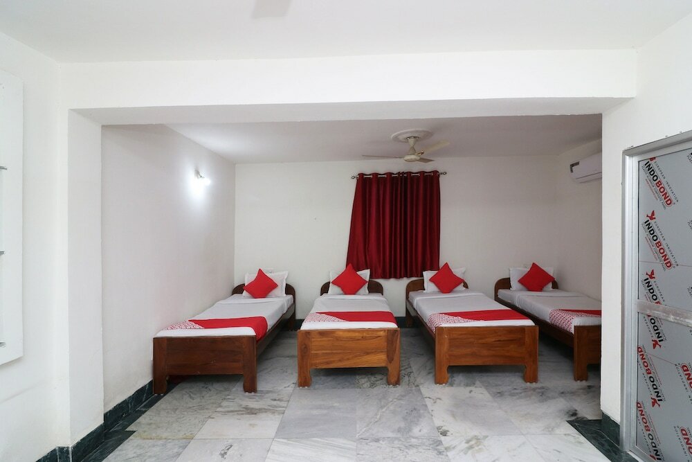 Фото Oyo 18587 Alok House