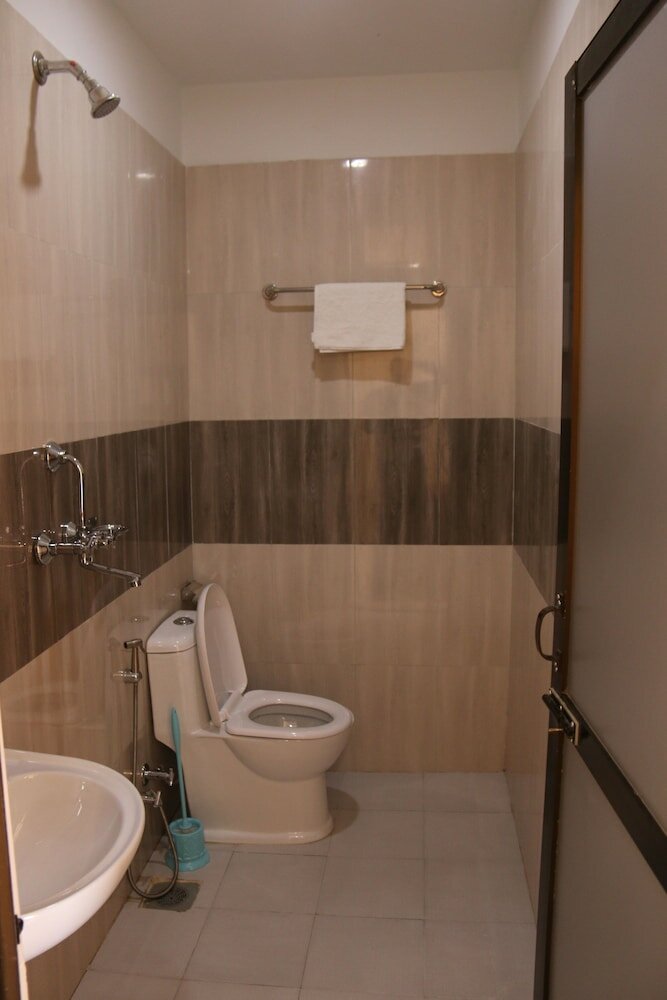 Фото Hotel Suramma