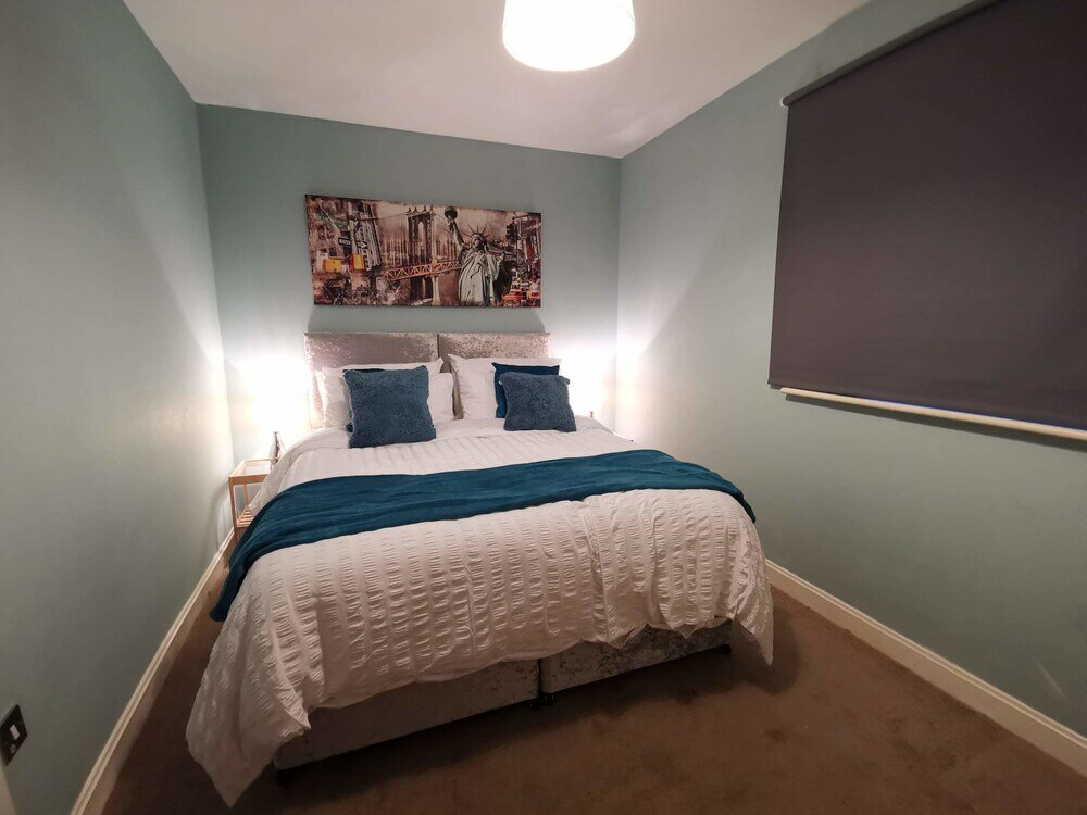 Фото 3 Bed Apartment - Mermaid Quay