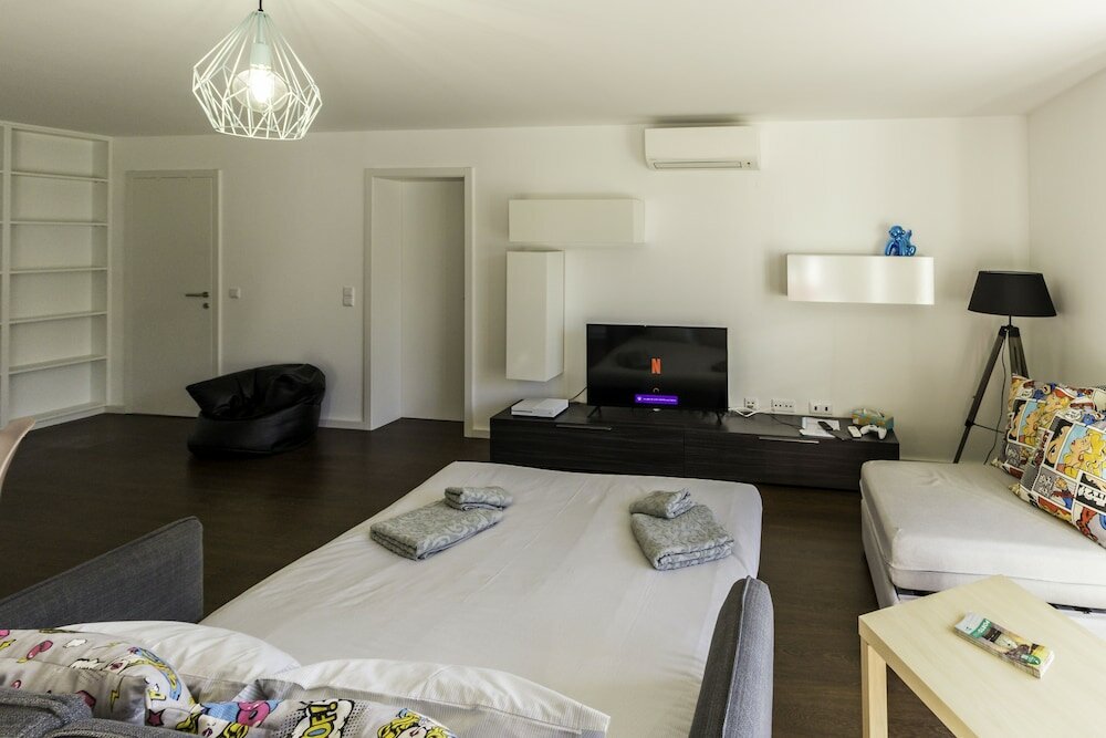 Фото Guest H4u Bonjardim Pop Art City Center