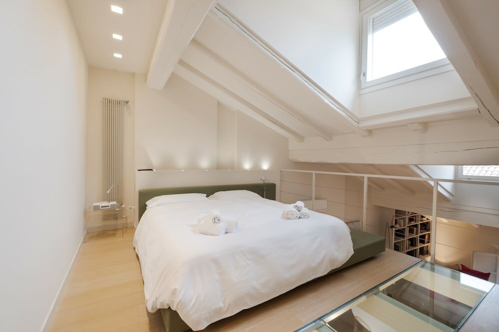 Фото In the Shadow of the Two Towers