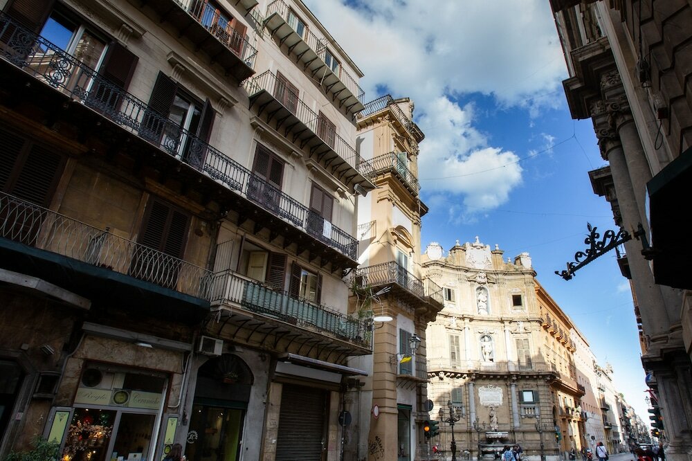 Фото Quattro Canti Charming Flat