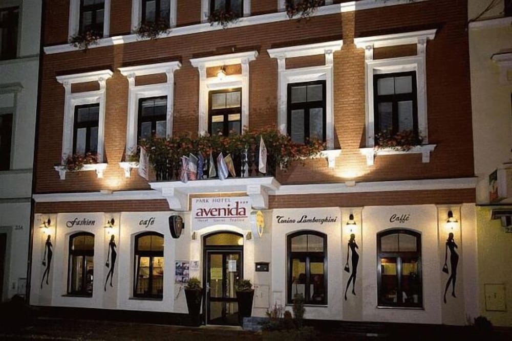 Фото отеля 1