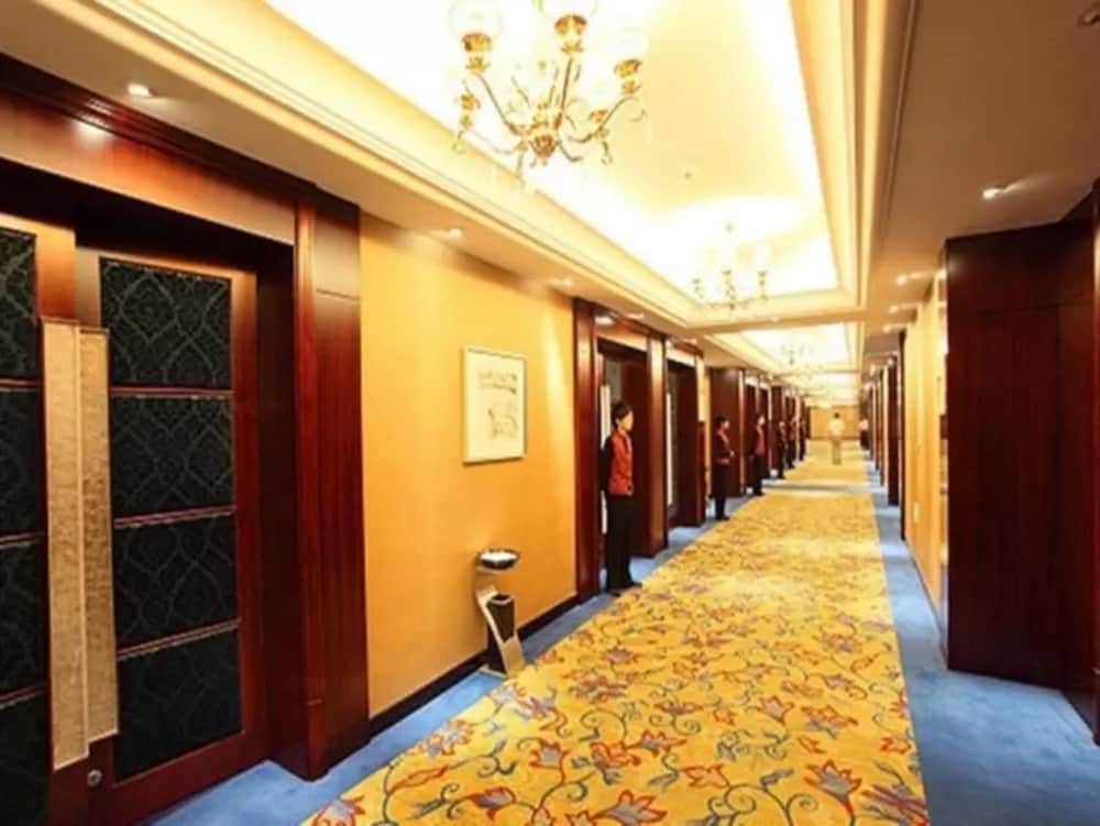 Фото Hangzhou Braim Canal Hotel