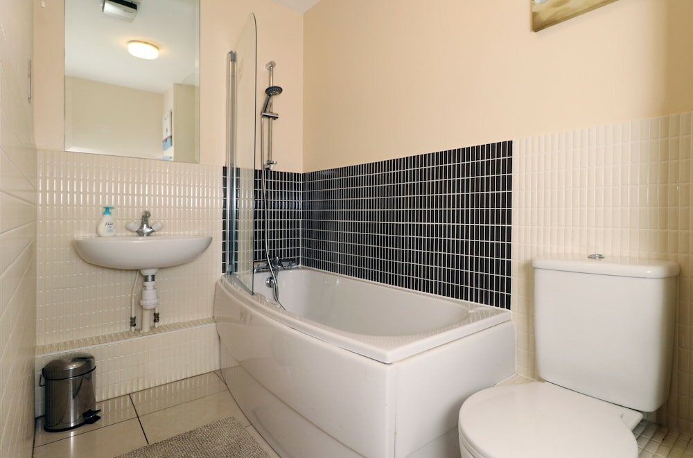 Фото 3 Bed Apartment - Mermaid Quay