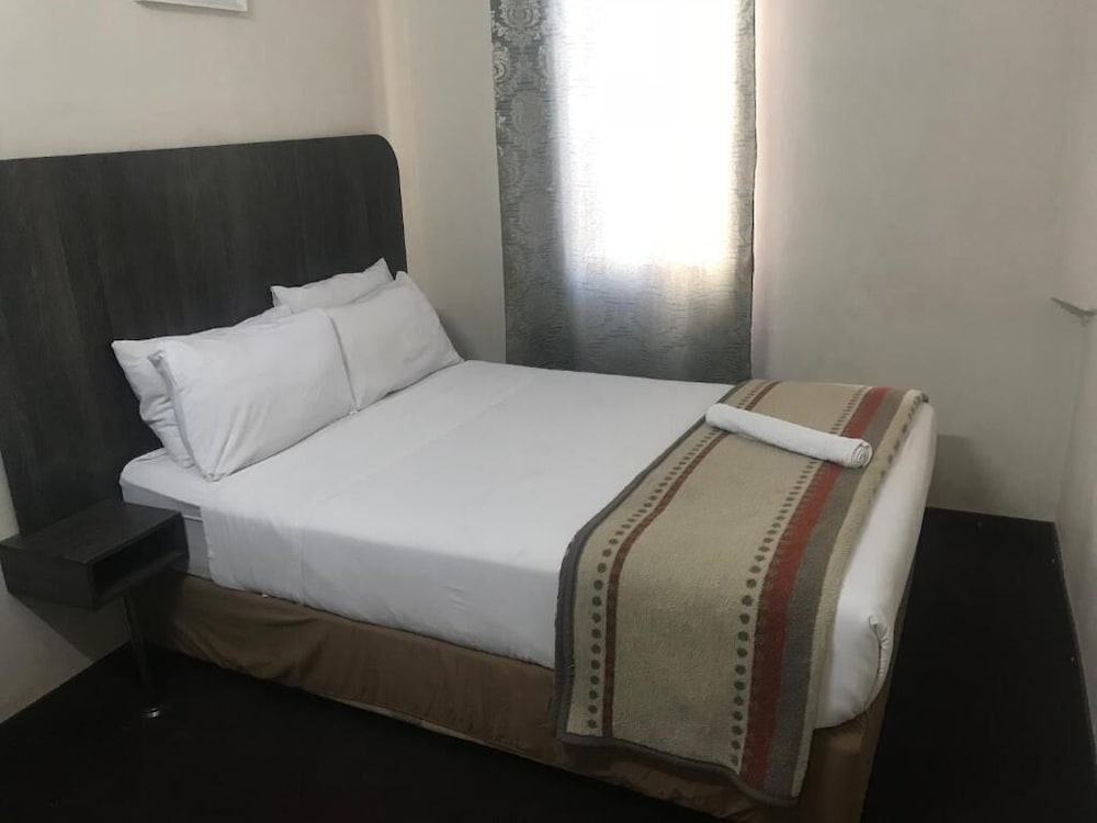 Фото Businessburg Hotel