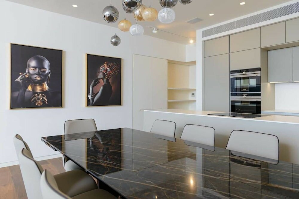 Фото Luxury 2br on the water by HolyGuest