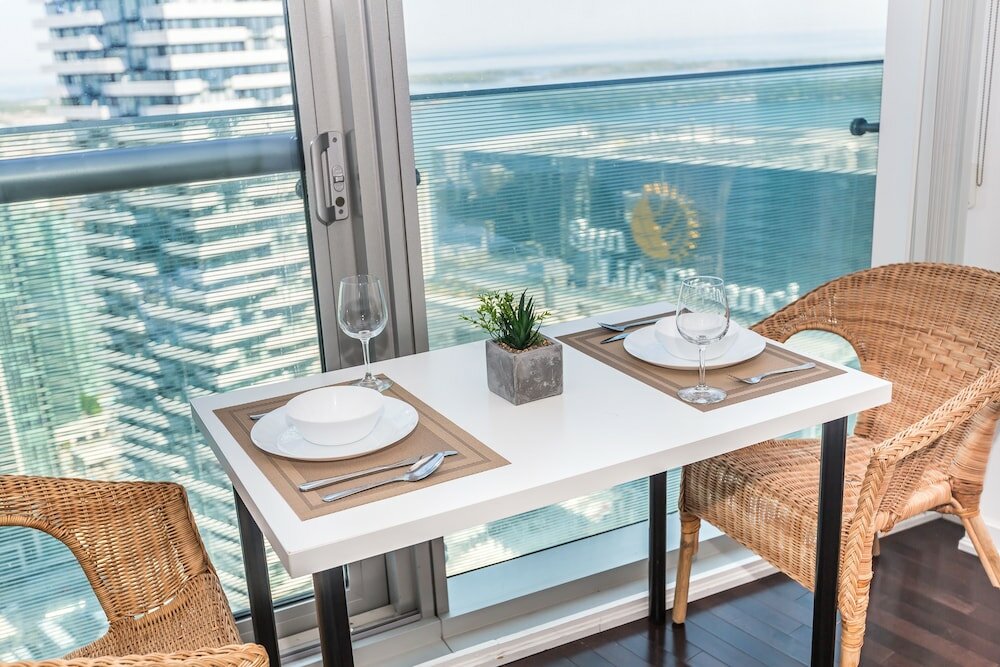 Фото 50+ Floor View of Lake-shore Executive Stay