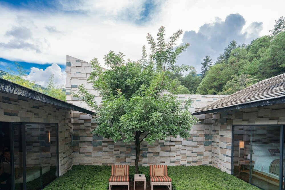 Фото The Lost Stone