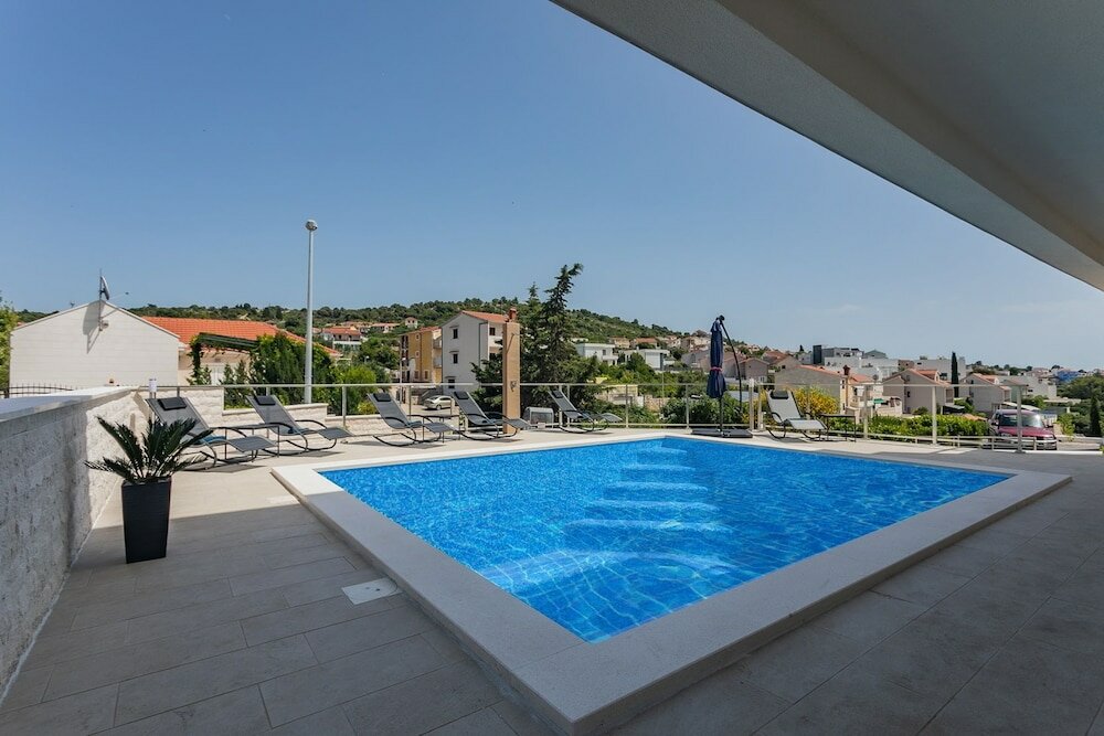 Фото Villa Compass Luxury in a natural bay