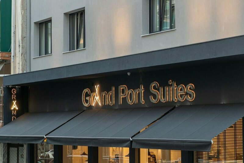 Гостиница Grand Port Suites Thessaloniki в Салониках