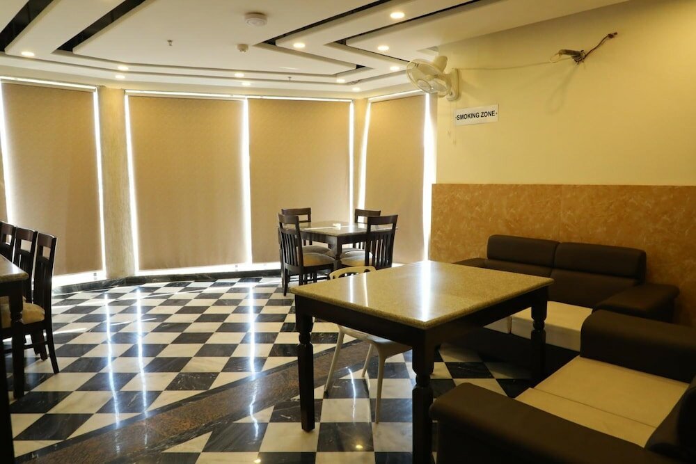 Фото Hotel Gyangarh