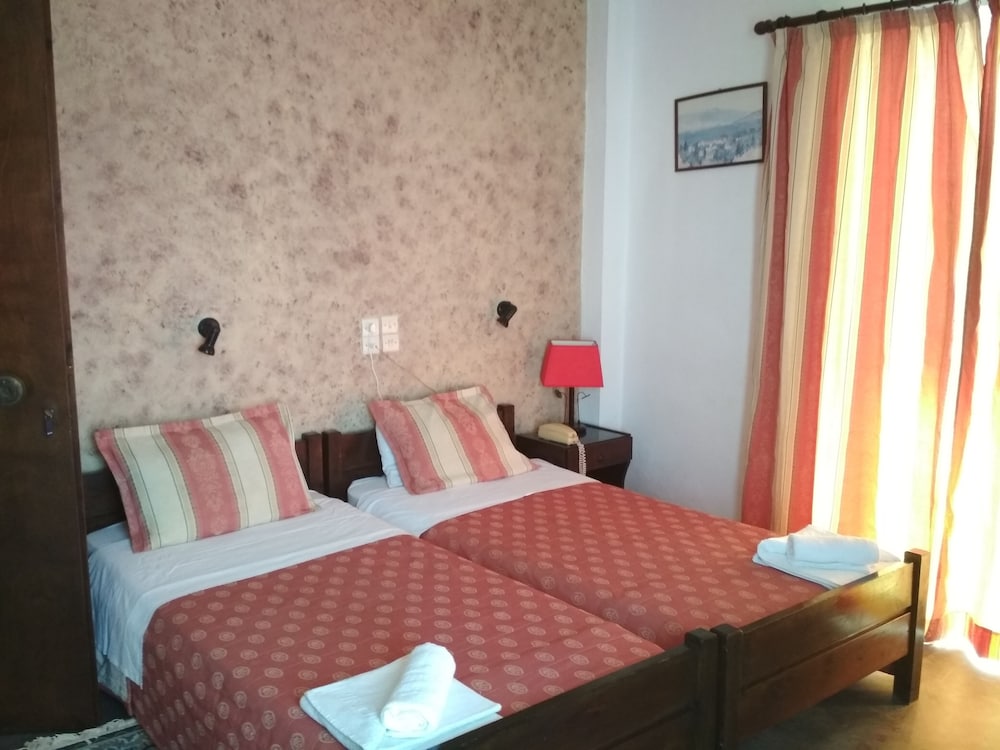 Фото Hotel Elvira