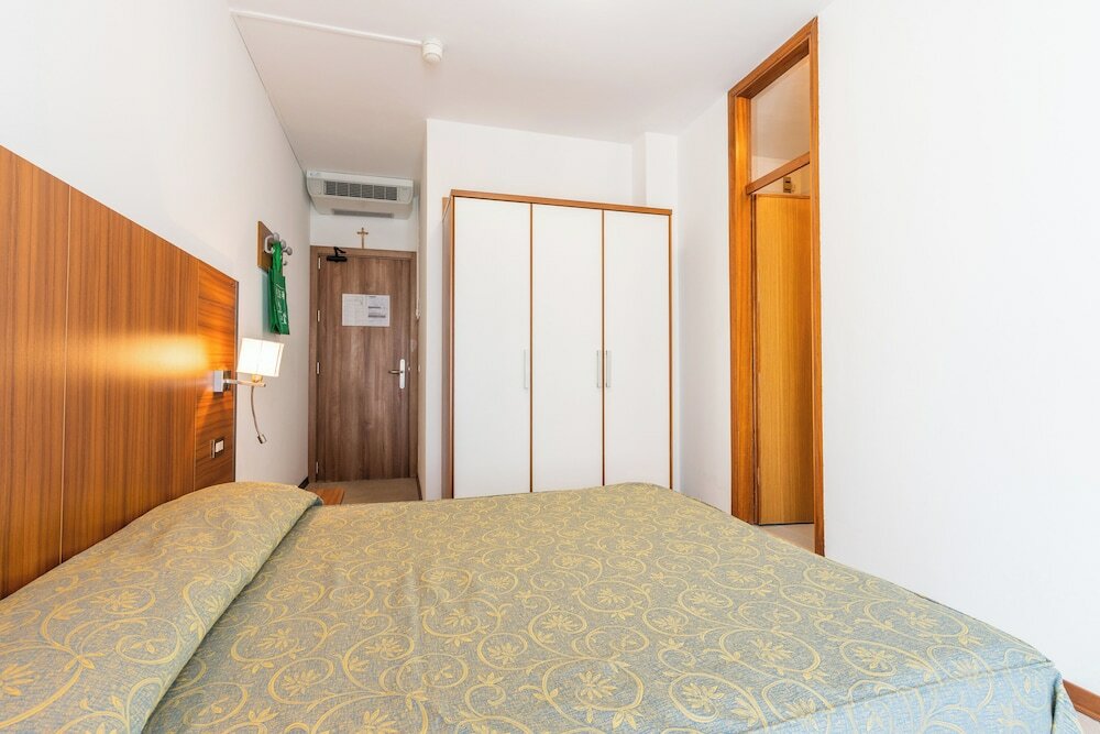 Фото Hotel Touring