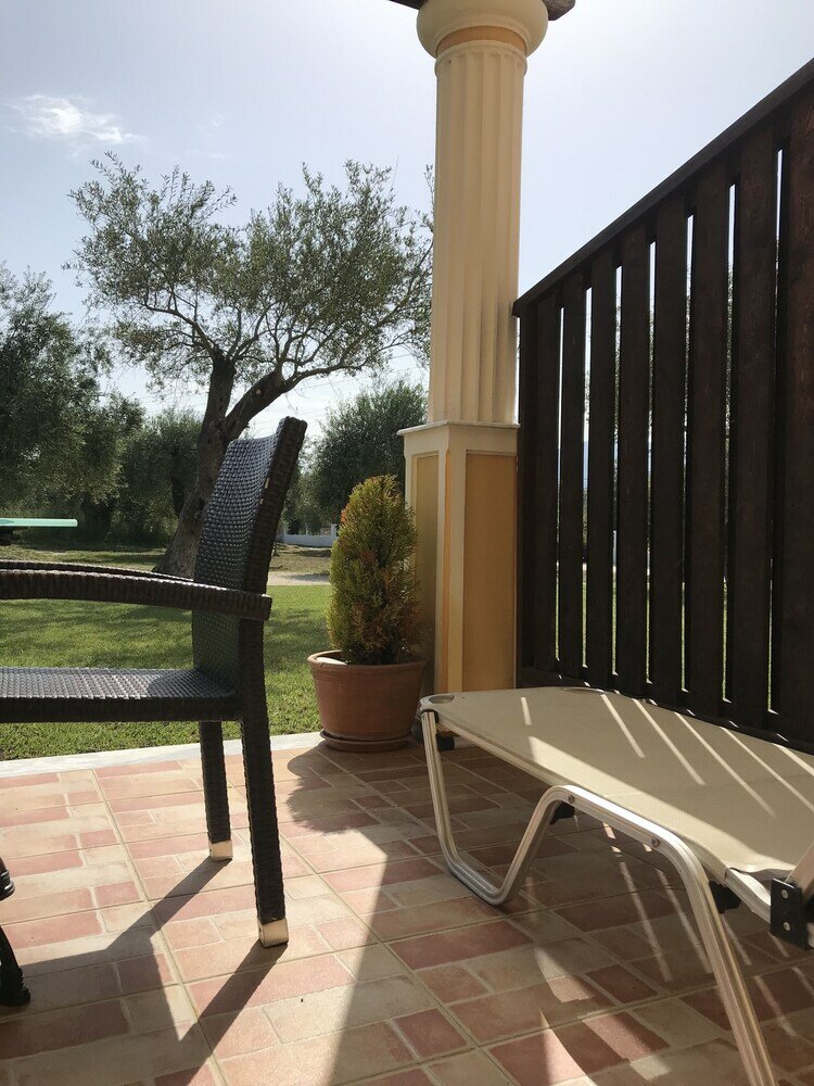 Фото L'Eremo Luxury Apartments