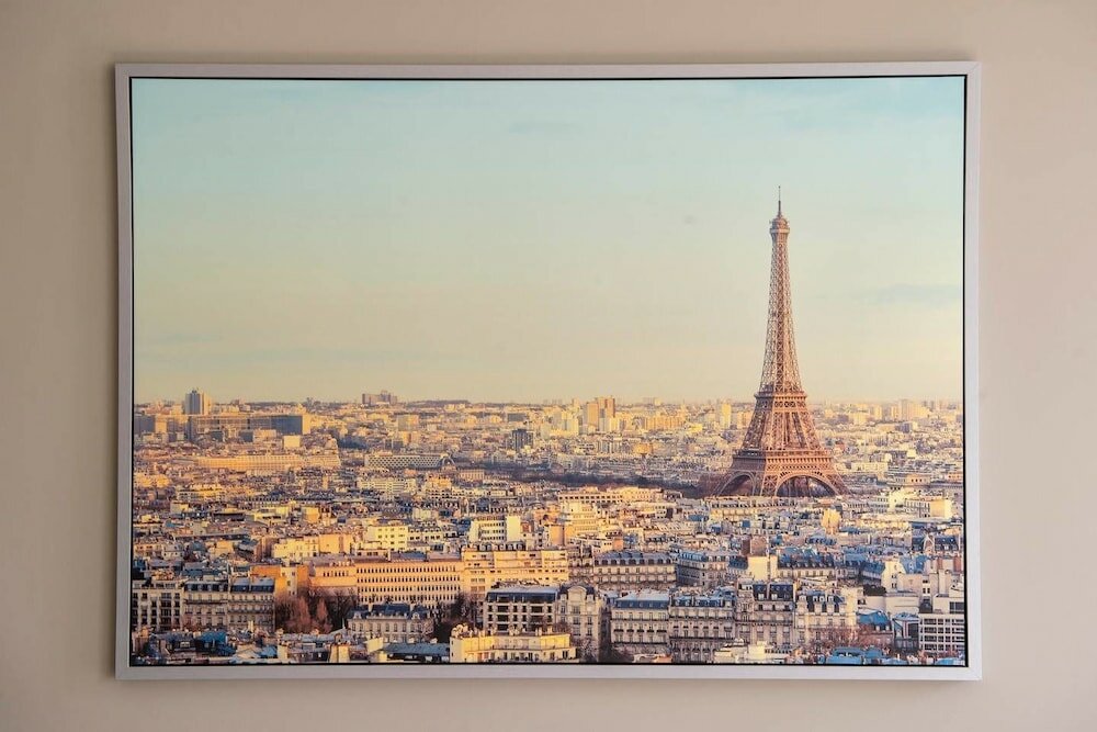 Фото Bright and Spacious 4-bedroom Apart in Stockbridge