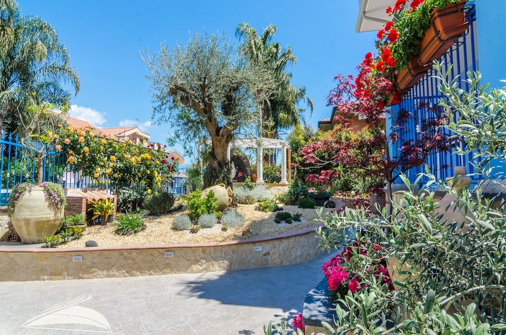 Фото Mediterranean Charm
