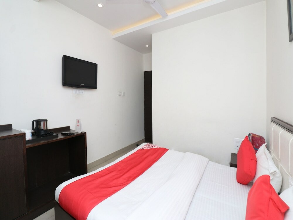 Фото Oyo 27921 Hotel Shalimar