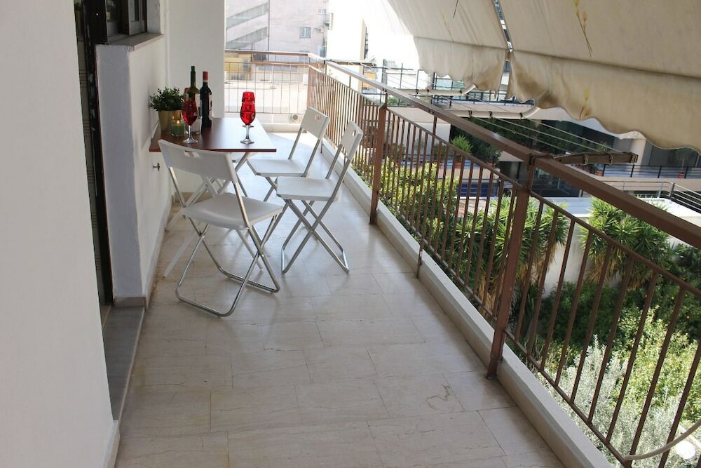 Фото Spacy stay Central Athinian Apartment
