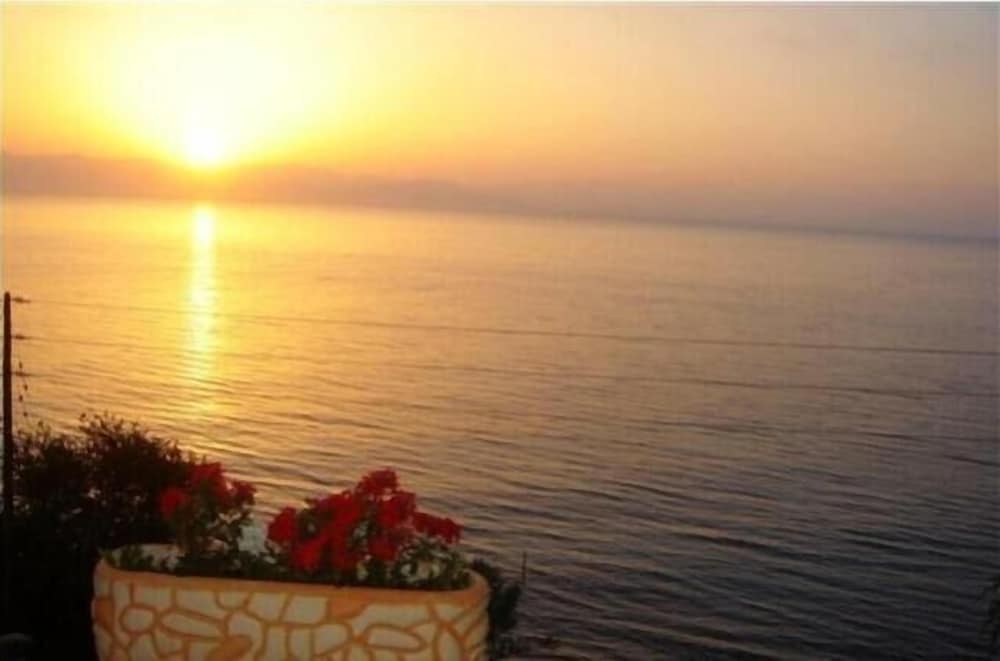 Фото Oniro Villas