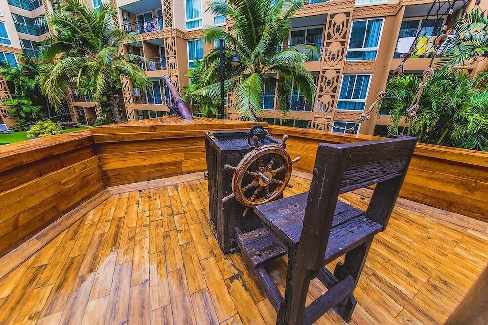 Фото Atlantis Condo Resort Jomtien by Evt