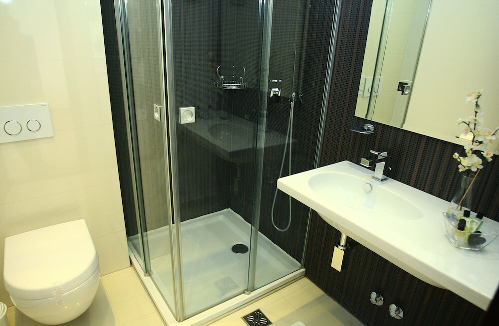 Фото Sky View Luxury Apartments