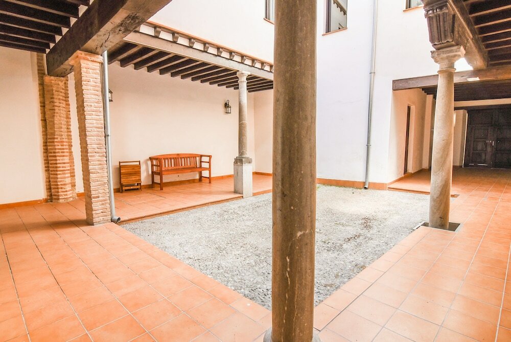 Фото TuGuest Alhambra Apartments