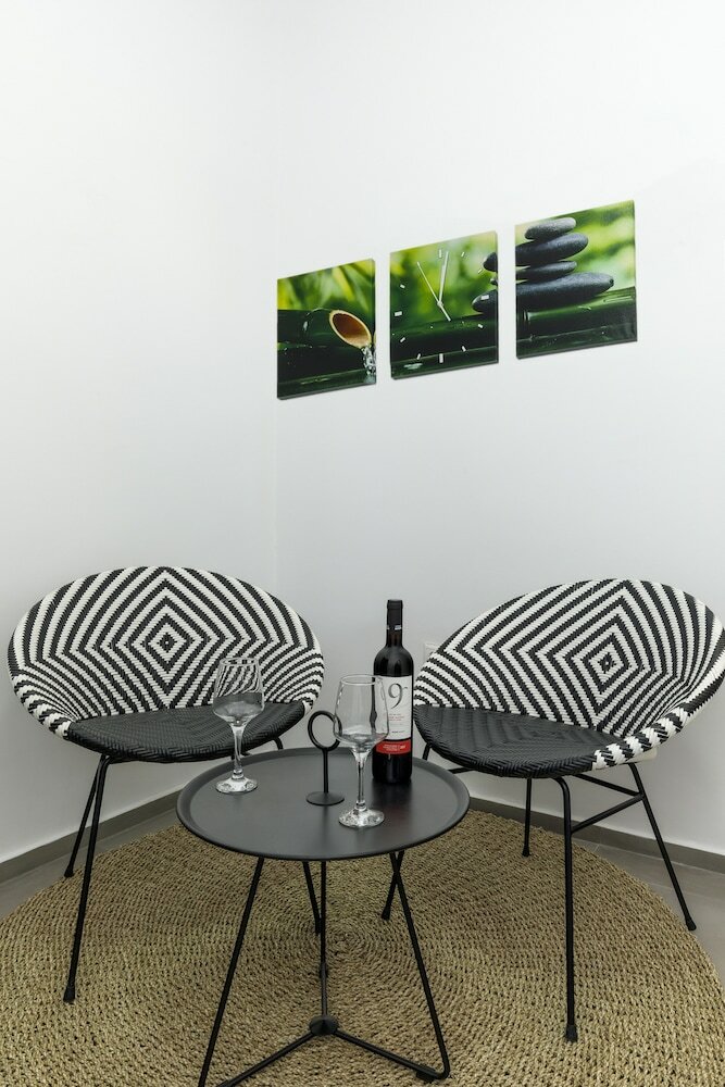 Фото Mirage City Apartments