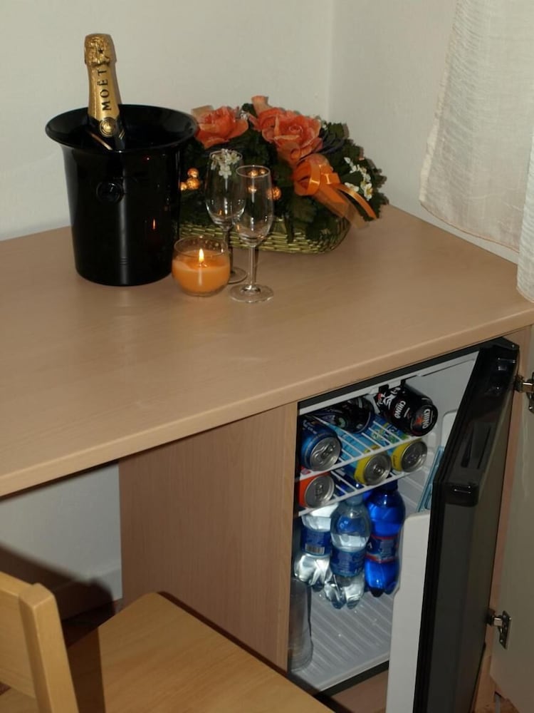 Фото Hotel Karol