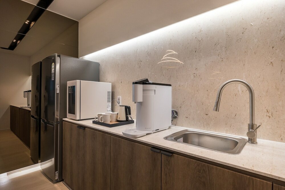 Фото Brown Dot Hotel Masan