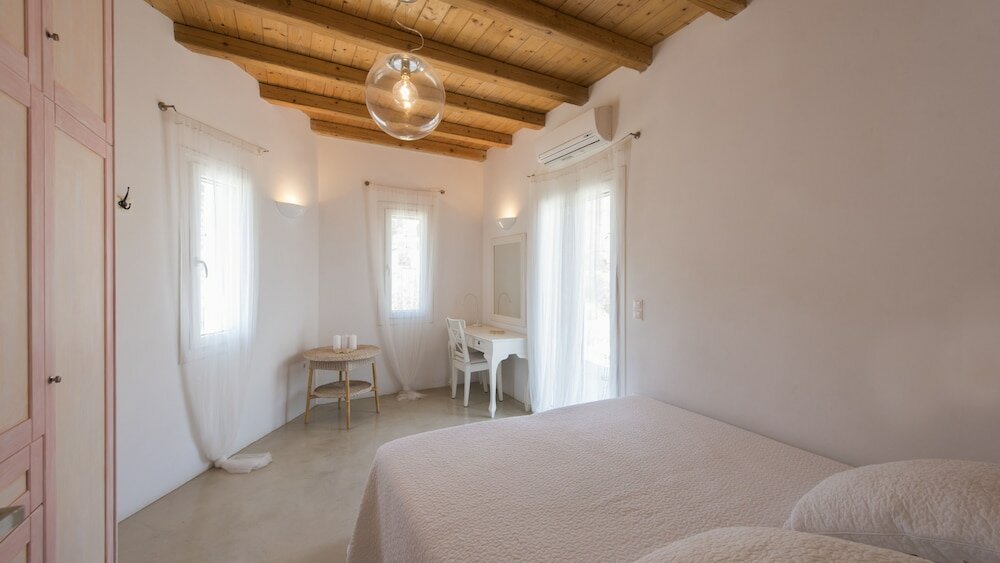 Фото Athina Ios Villa