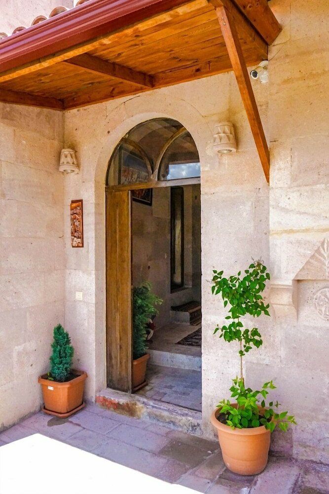 Фото Valley Inn Cave Hotel