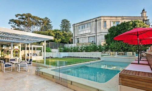 Гостиница Vaucluse Manor H327