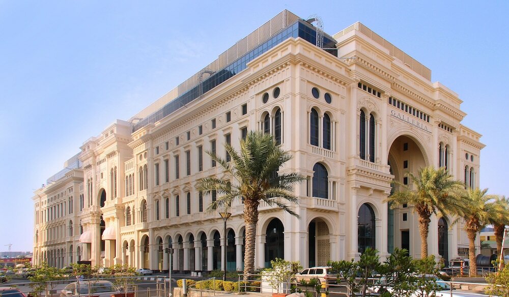 Фото The Hotel Galleria Jeddah, Curio Collection by Hilton
