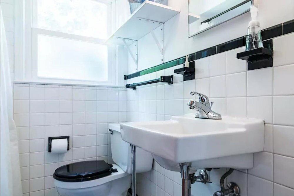 Фото Two Bedroom West Stadium Bungalow - Unit 522