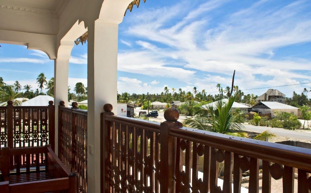 Фото Bazi's House