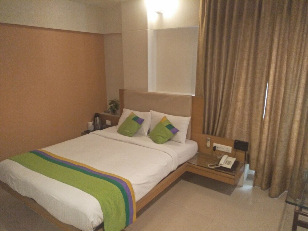 Фото Hotel Basera