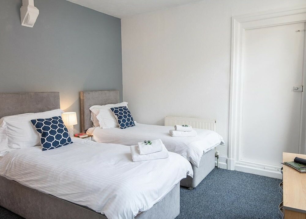 Фото Royal Ashton Hotel