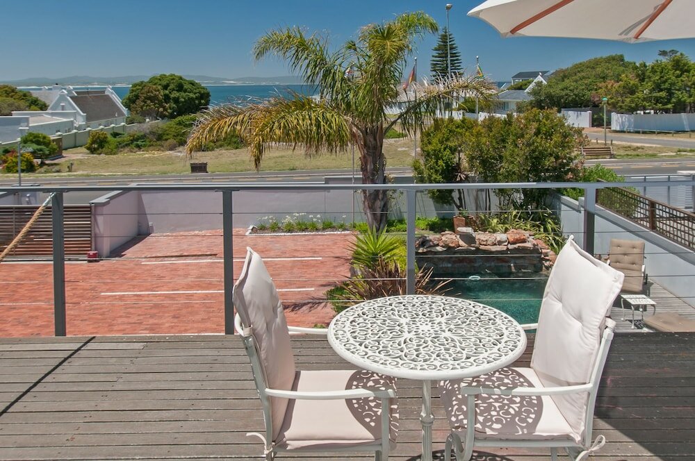 Фото Whale Away Guest House