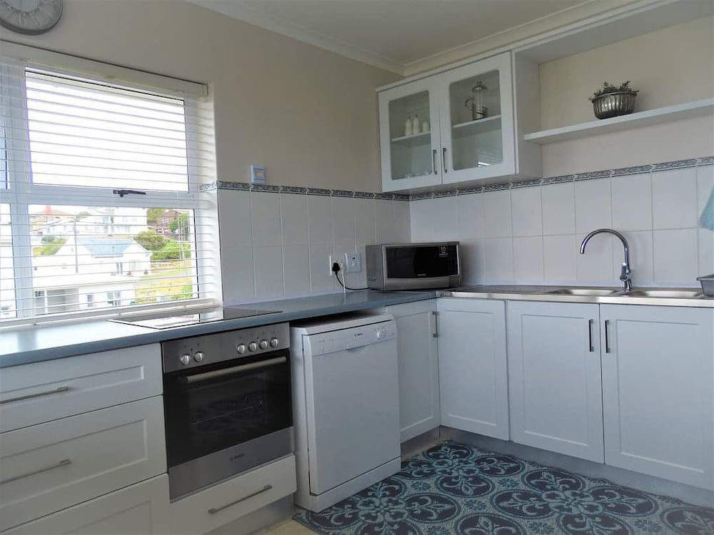 Фото South Point Guest Lodge