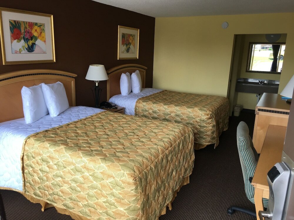 Фото Budget Inn Tarboro