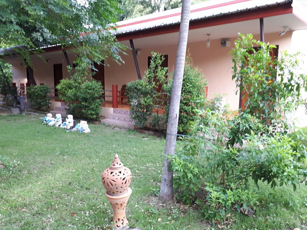 Фото Baan Rimnam Resort